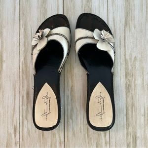 Soft Styles Hushpuppies White and Black Sandals with Flower